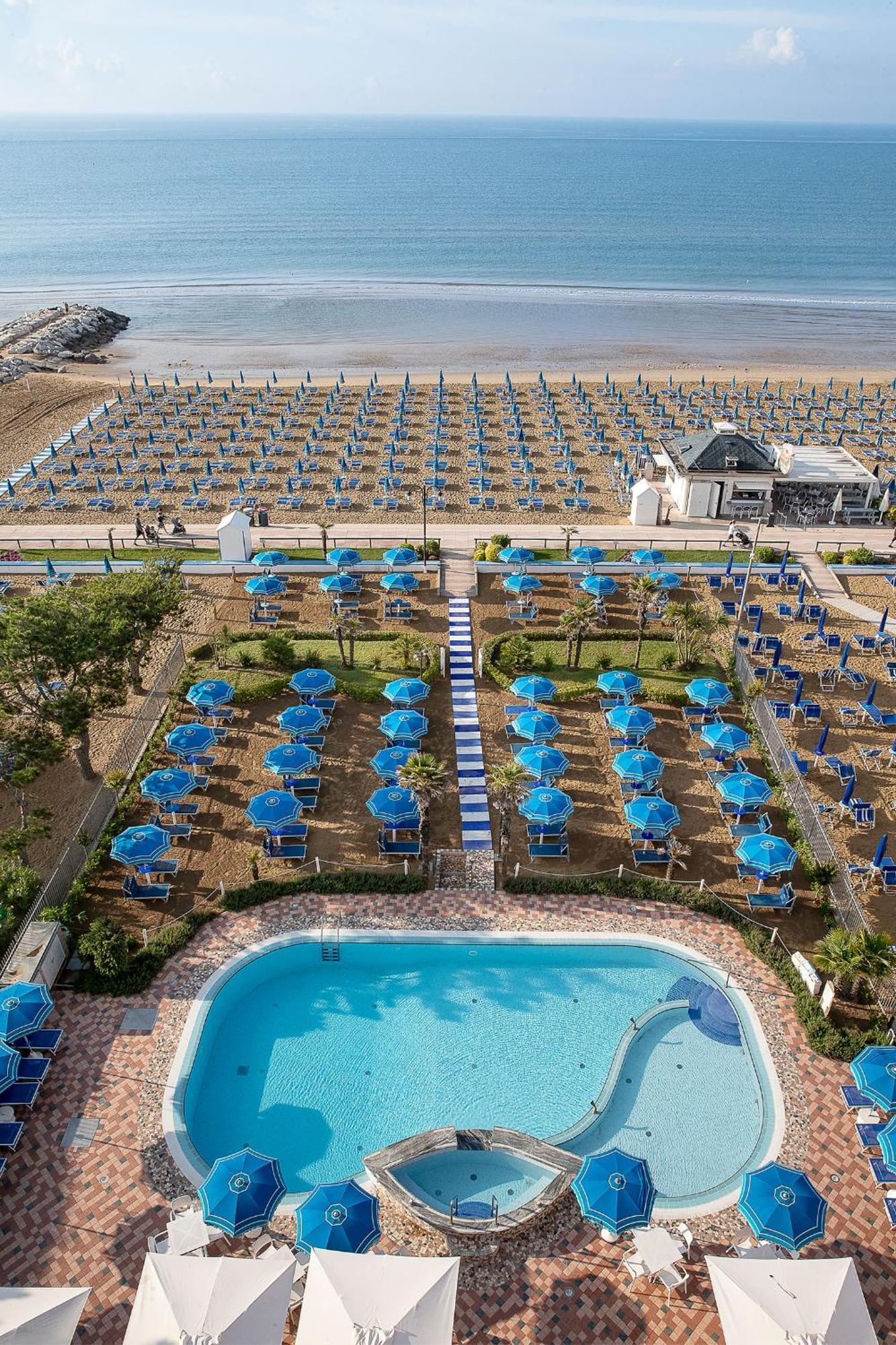 Regent'S Hotel Лідо-ді-Єзоло Екстер'єр фото