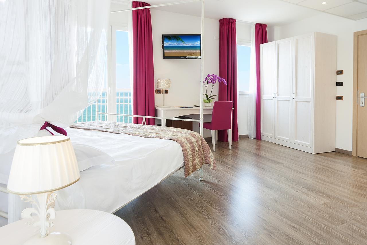Regent'S Hotel Лідо-ді-Єзоло Екстер'єр фото