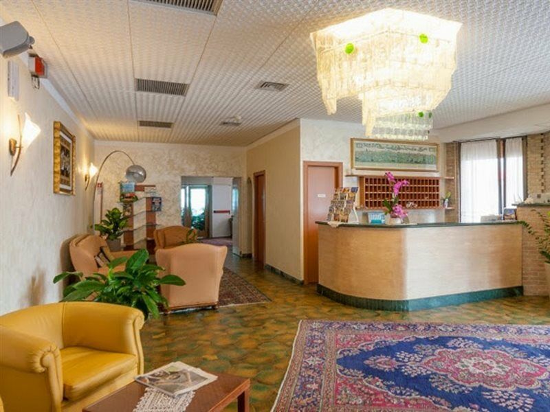 Regent'S Hotel Лідо-ді-Єзоло Екстер'єр фото